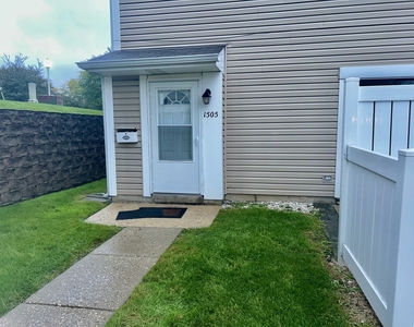 1505 Cornell Court - Photo Thumbnail 2