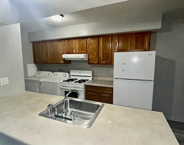 1505 Cornell Court - Photo Thumbnail 4