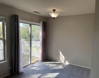 238 Green Knoll Lane - Photo Thumbnail 6
