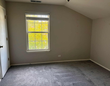 238 Green Knoll Lane - Photo Thumbnail 12