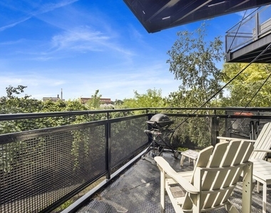 1071 W 15th Street - Photo Thumbnail 16
