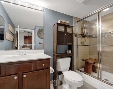 1071 W 15th Street - Photo Thumbnail 14