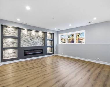 2724 Budd Street - Photo Thumbnail 15