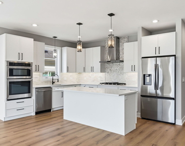 2724 Budd Street - Photo Thumbnail 6
