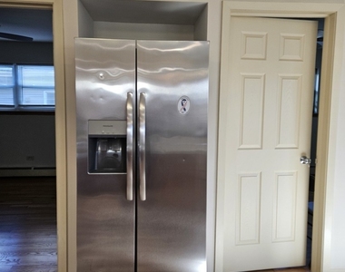 2617 N 74th Court - Photo Thumbnail 9