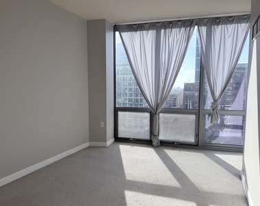 1235 S Prairie Avenue - Photo Thumbnail 8