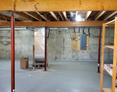 703b Burgess Drive - Photo Thumbnail 16