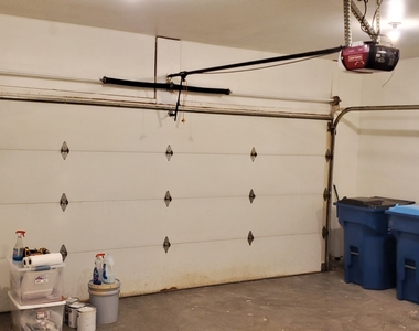 703b Burgess Drive - Photo Thumbnail 6