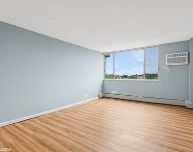 2200 S Stewart Avenue - Photo Thumbnail 14