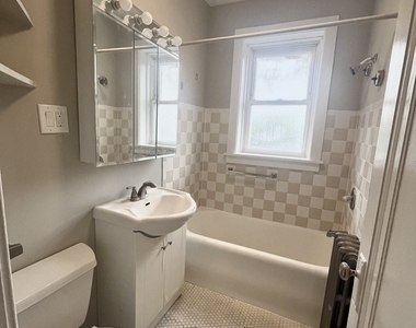 5852 W Higgins Avenue - Photo Thumbnail 7