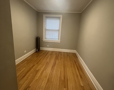 5852 W Higgins Avenue - Photo Thumbnail 6