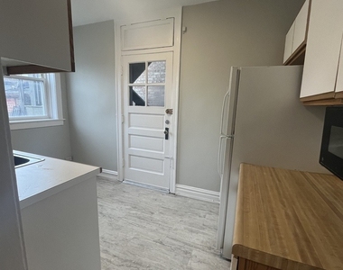 5852 W Higgins Avenue - Photo Thumbnail 9