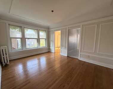 1470 W Winnemac Avenue - Photo Thumbnail 16