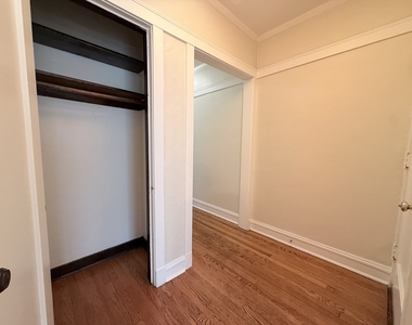 1470 W Winnemac Avenue - Photo Thumbnail 13