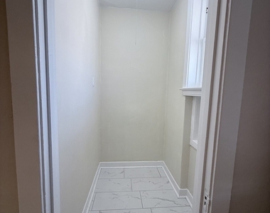 1470 W Winnemac Avenue - Photo Thumbnail 28