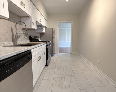 1470 W Winnemac Avenue - Photo Thumbnail 25