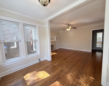 1470 W Winnemac Avenue - Photo Thumbnail 6