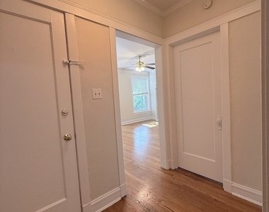 1470 W Winnemac Avenue - Photo Thumbnail 14
