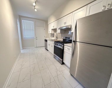 1470 W Winnemac Avenue - Photo Thumbnail 26