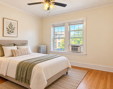2480 N Lincoln Avenue - Photo Thumbnail 2