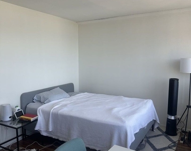 70 W Burton Place - Photo Thumbnail 1