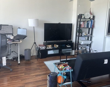 70 W Burton Place - Photo Thumbnail 4