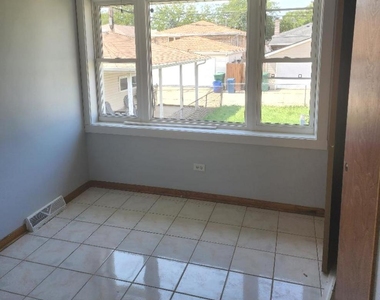 7810 Mayfield Avenue S - Photo Thumbnail 4