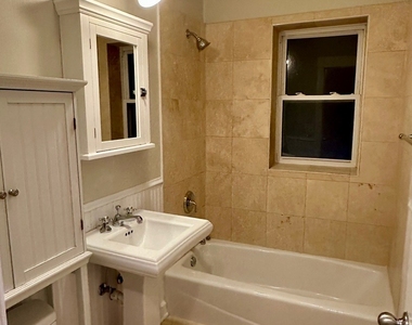 2537.5 Prairie Avenue - Photo Thumbnail 5