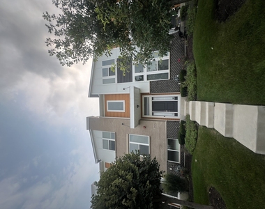 3s625 Camden Street - Photo Thumbnail 1