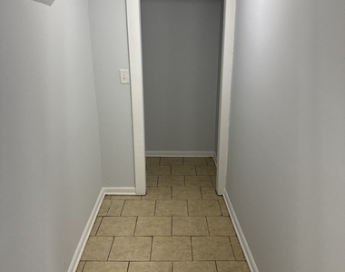 6344 S Eberhart Avenue - Photo Thumbnail 10