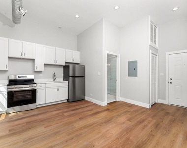 1219 W Devon Avenue - Photo Thumbnail 4