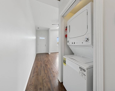 519 S Maplewood Avenue - Photo Thumbnail 8