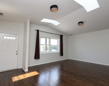 519 S Maplewood Avenue - Photo Thumbnail 4