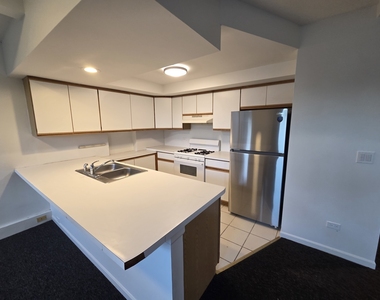106 N 7th Street - Photo Thumbnail 4