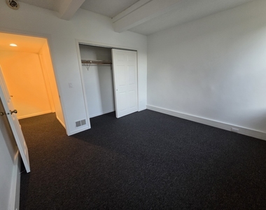 106 N 7th Street - Photo Thumbnail 6