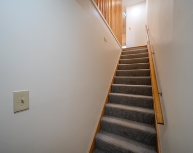 932 E 55th Street - Photo Thumbnail 15