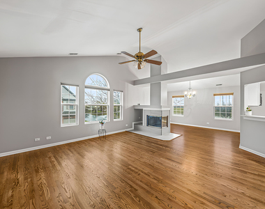 2738 Rockport Lane - Photo Thumbnail 3