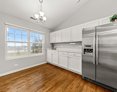2738 Rockport Lane - Photo Thumbnail 9