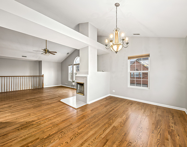 2738 Rockport Lane - Photo Thumbnail 7