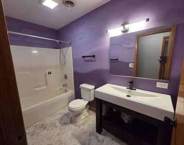 709 Franklin Street - Photo Thumbnail 8