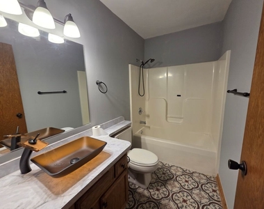 709 Franklin Street - Photo Thumbnail 16
