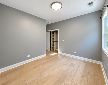 4950 S Michigan Avenue - Photo Thumbnail 10