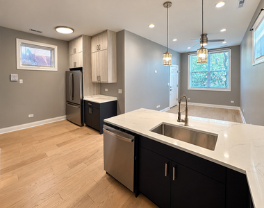 4950 S Michigan Avenue - Photo Thumbnail 5