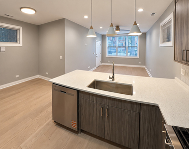 4950 S Michigan Avenue - Photo Thumbnail 4