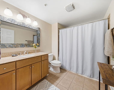 824 W Superior Street - Photo Thumbnail 7