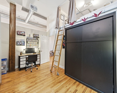 824 W Superior Street - Photo Thumbnail 5