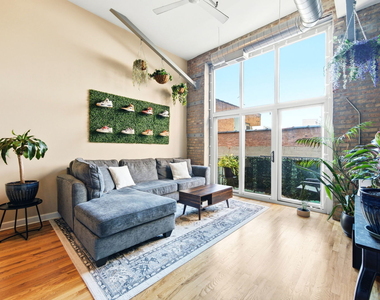 824 W Superior Street - Photo Thumbnail 10