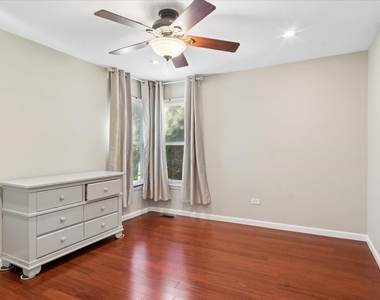 512 Lyon Drive - Photo Thumbnail 9