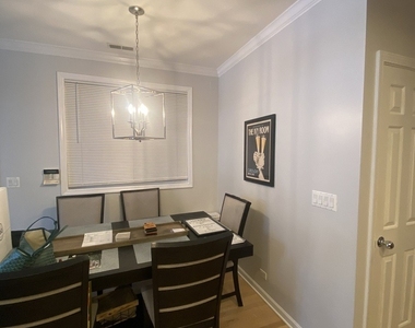 939 W Montana Street - Photo Thumbnail 4