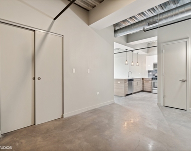 1241 N Milwaukee Avenue - Photo Thumbnail 9